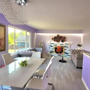 Private Single In A House Homestay Richmond